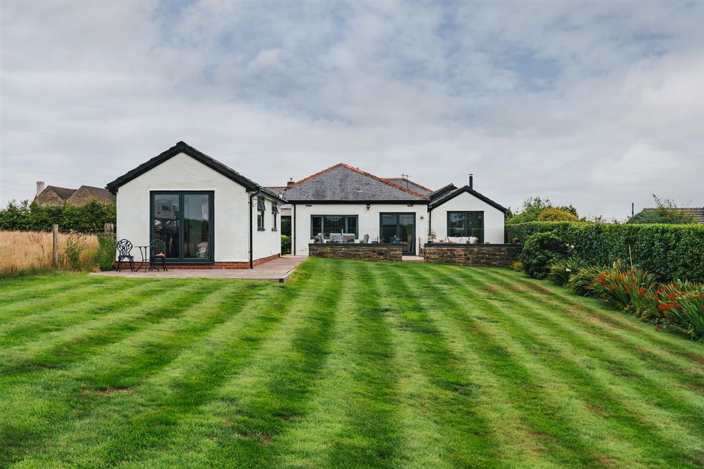 Property photo 1 of 34 Exterior And Gardens