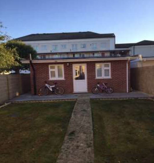 Property photo 1 of 7 2 Bed Bungalow To Rent