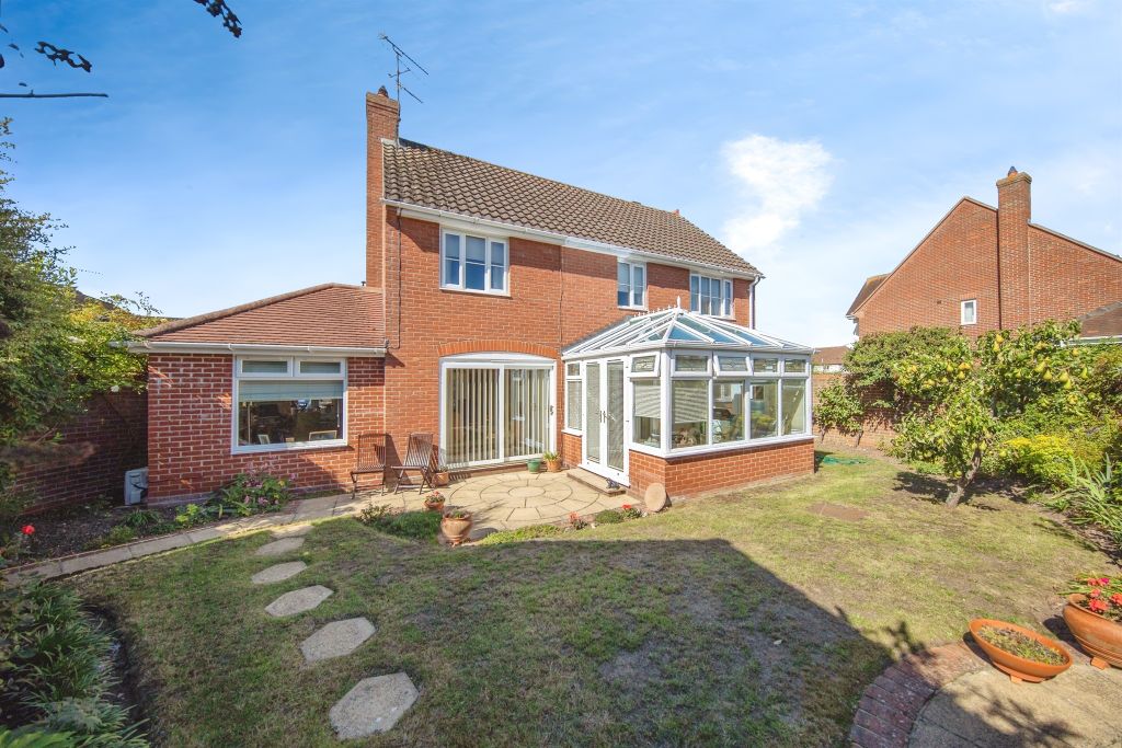 Property photo 2 of 17