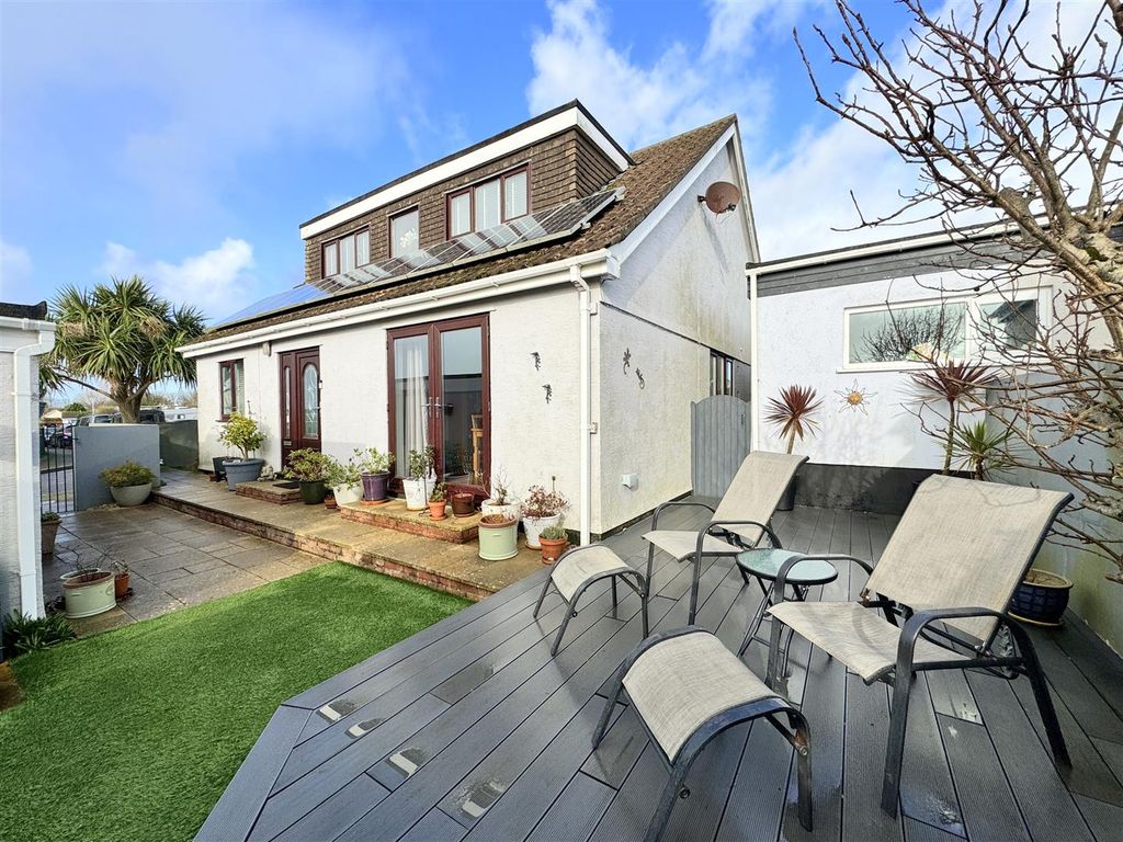 Property photo 1 of 28