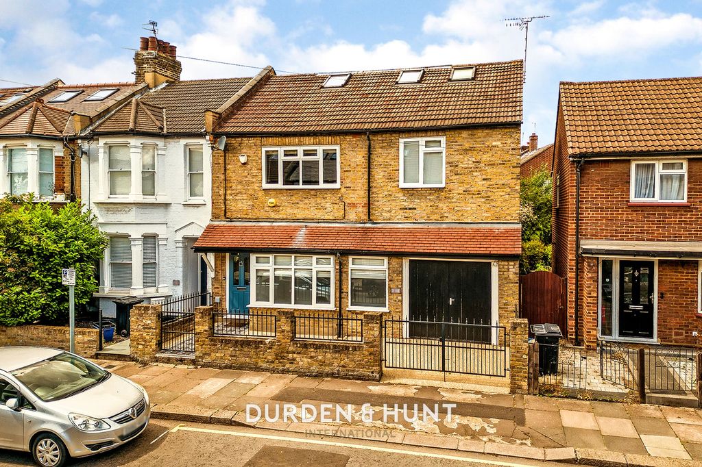 Property photo 1 of 45