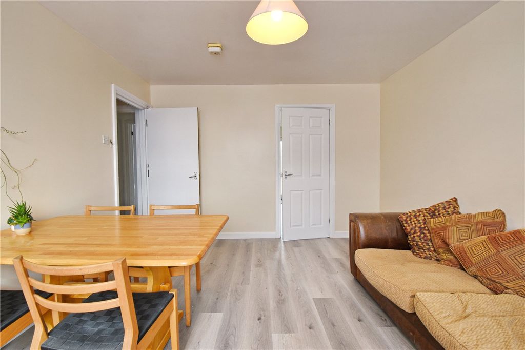 Property photo 2 of 8 Picture No. 08