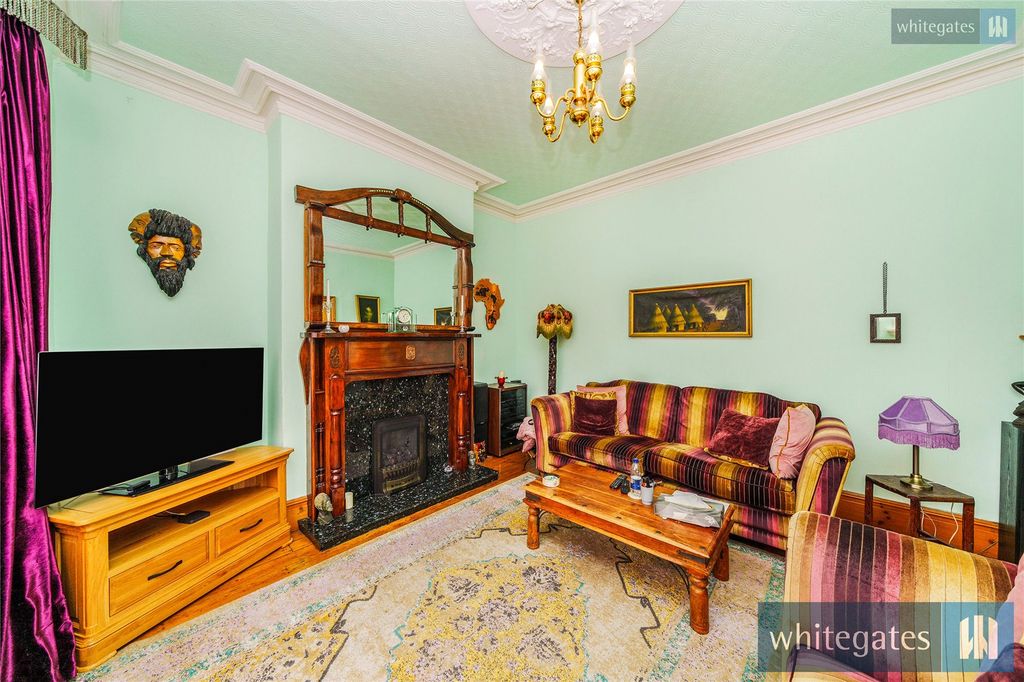 Property photo 3 of 23 Picture No. 21