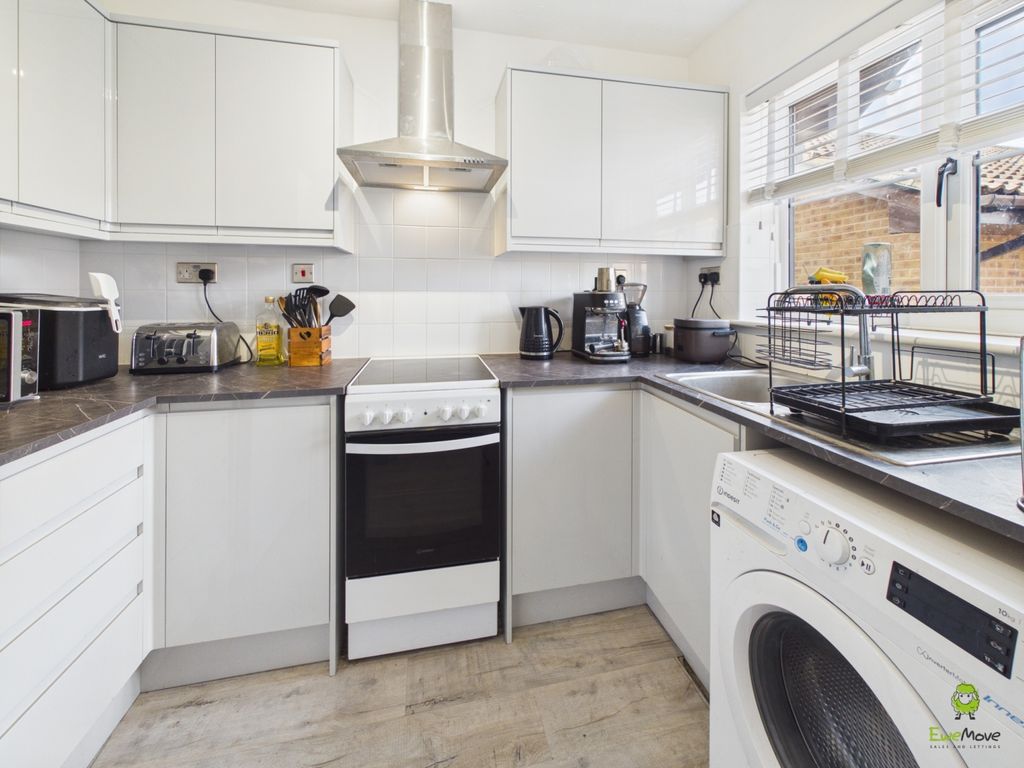 Property photo 2 of 9 Presented By Clinton At Ewemove Bexleyheath And Da