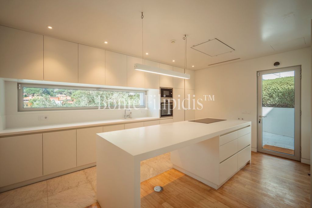 Property photo 3 of 70