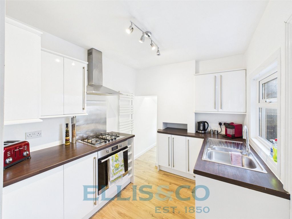 Property photo 1 of 12 Picture No. 21