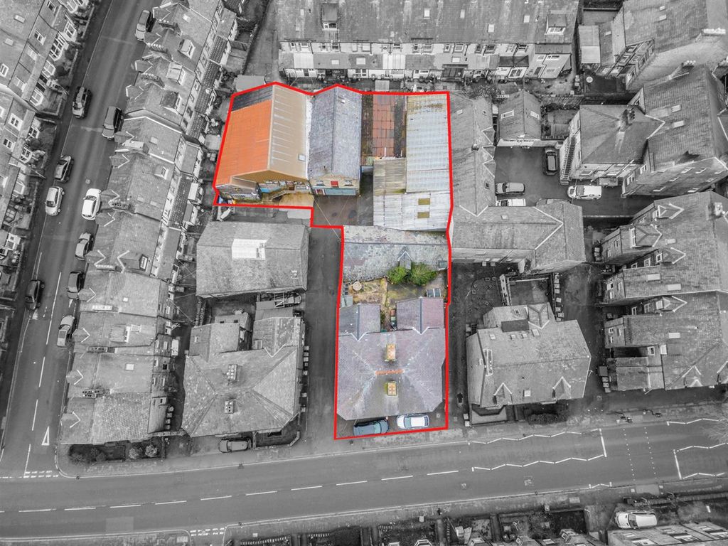 Property photo 1 of 33