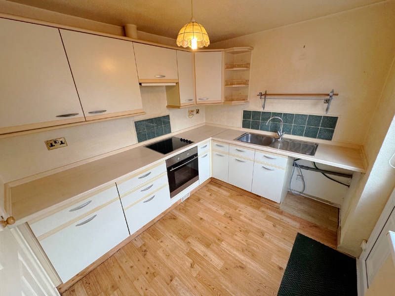 Property photo 3 of 22 Kitchen