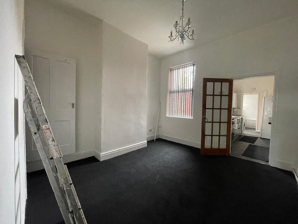 Property photo 3 of 9 Image