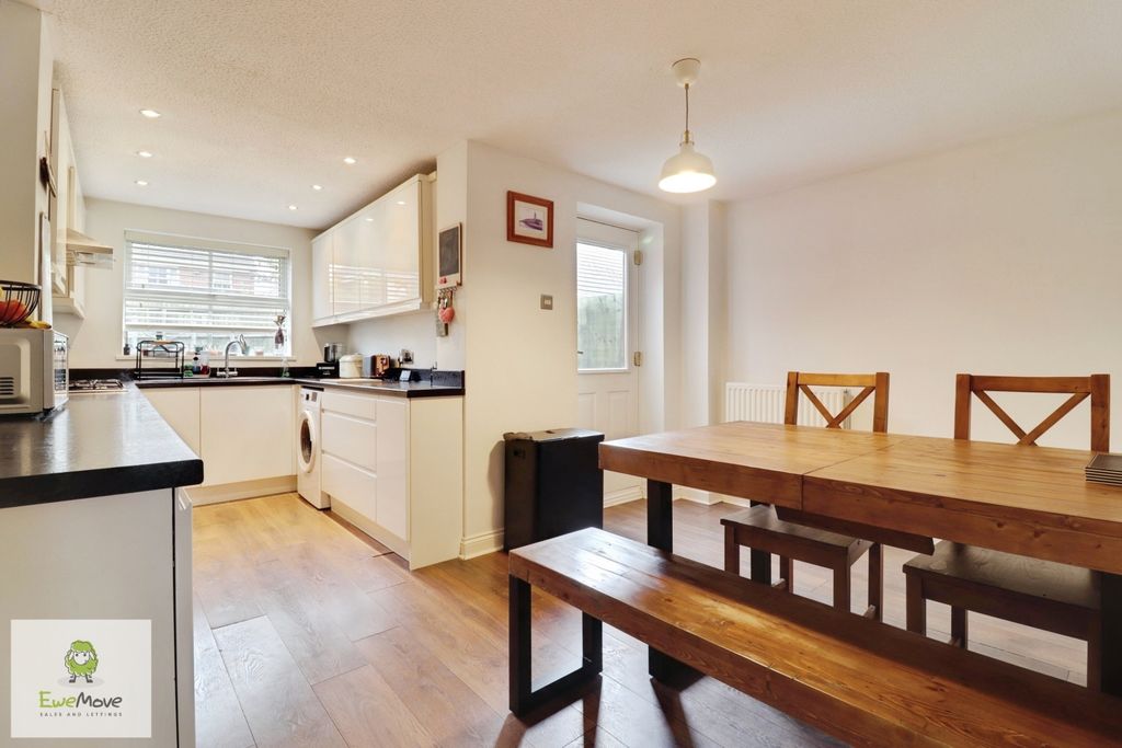 Property photo 2 of 15 6c07d4c5-Img_5611-Img_5613