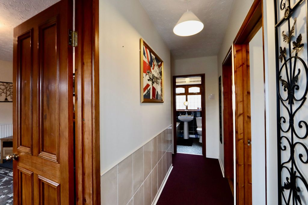 Additional image 19 of 3 bed detached bungalow for salePark Road, Newbridge NP11