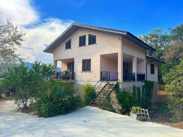 Property photo 3 of 20