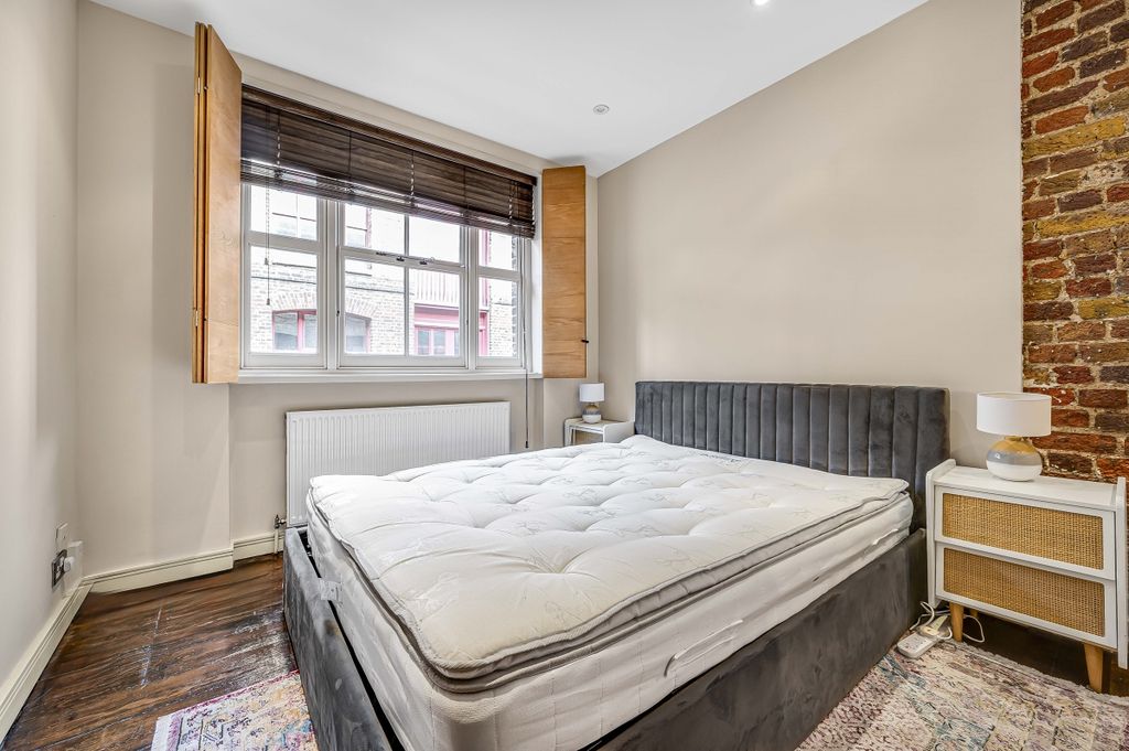 Property photo 2 of 12 1