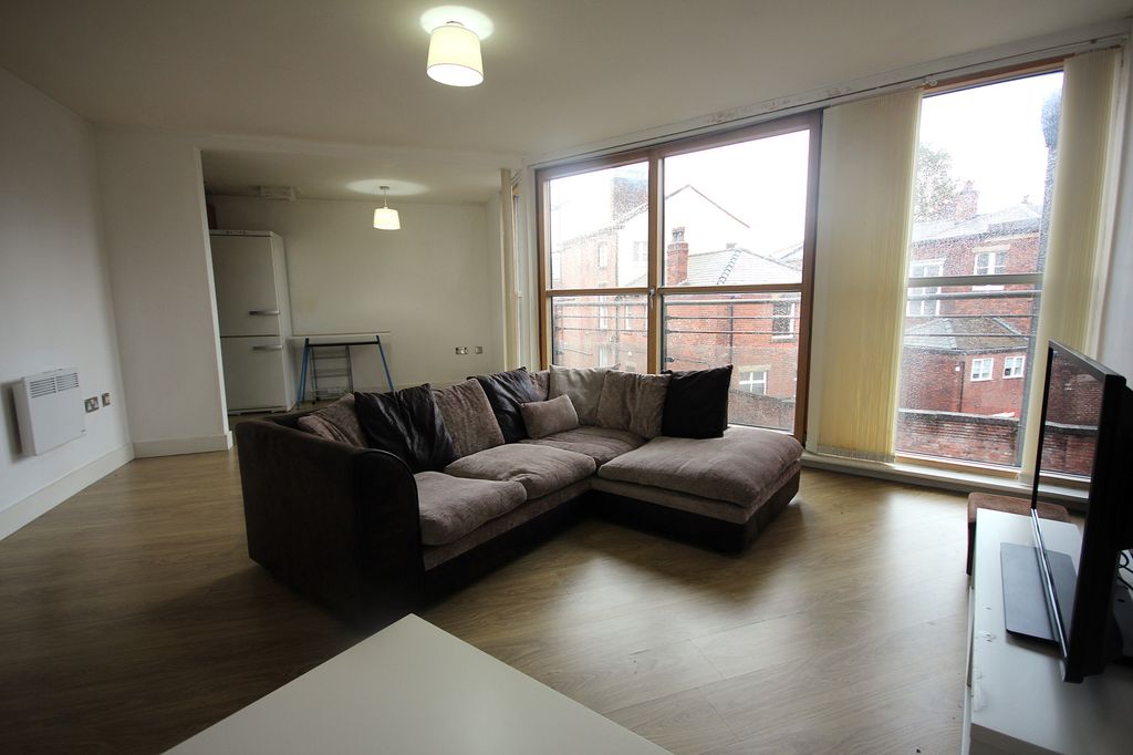 Property photo 2 of 6