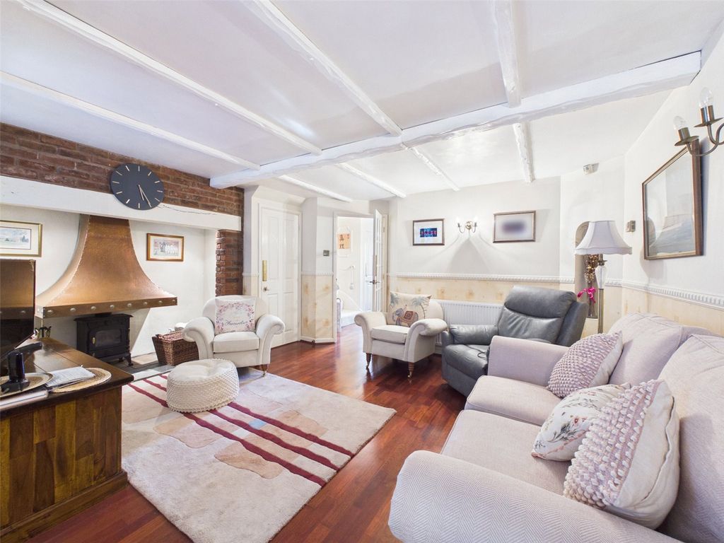 Property photo 3 of 21 Picture No. 04