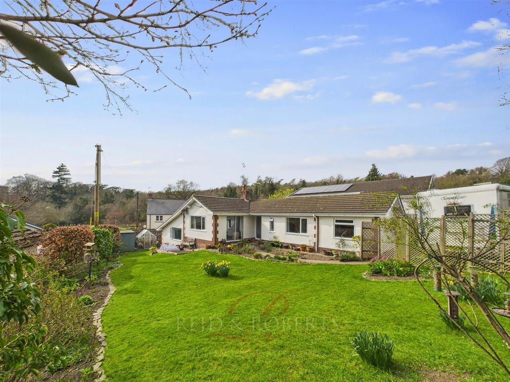 Property photo 1 of 28 Cam03999G0-Pr0120-Still033.Jpg