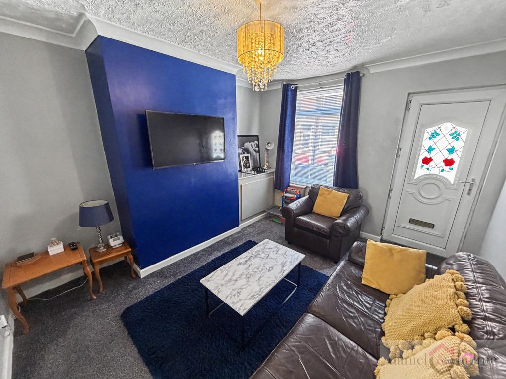 Property photo 3 of 17 Img_8418