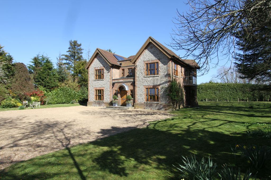 Property photo 3 of 32