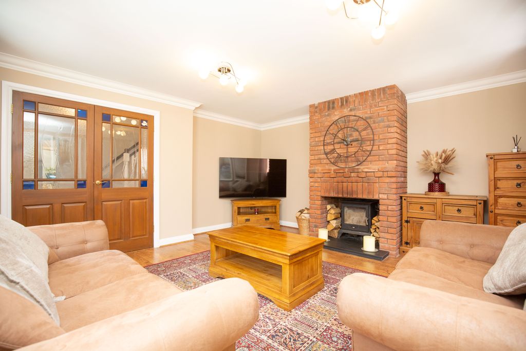 Property photo 3 of 26 Mw-5921