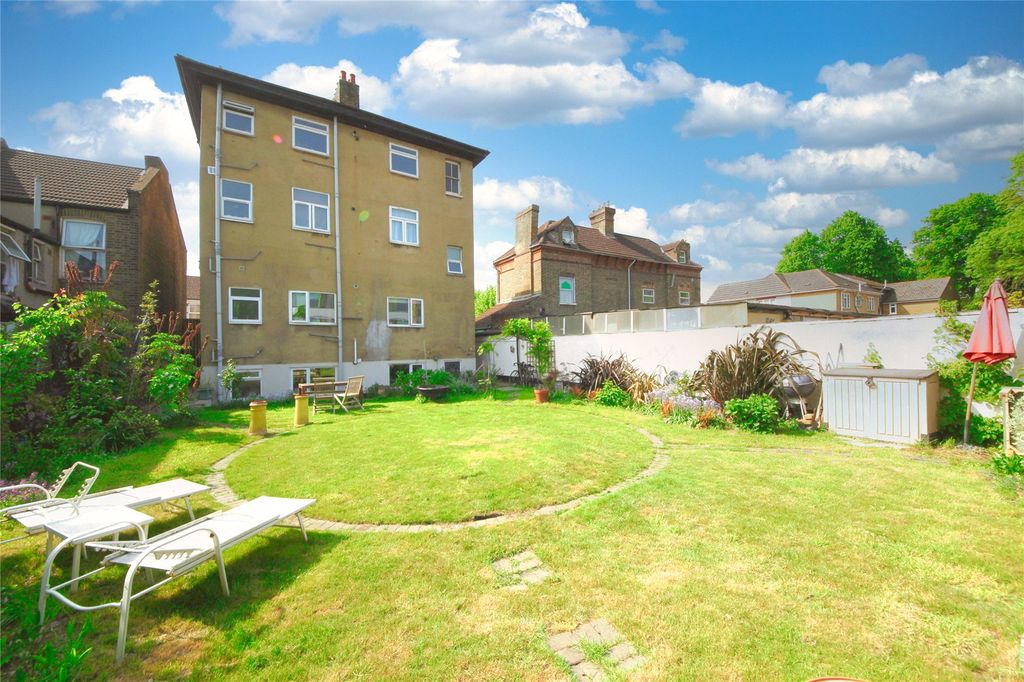 Property photo 2 of 27 Picture No. 07