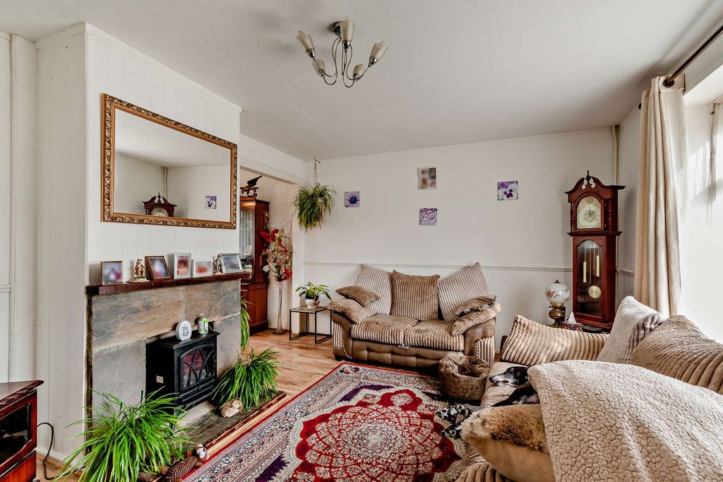 Property photo 2 of 24