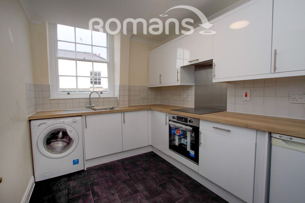 Property photo 3 of 9 3