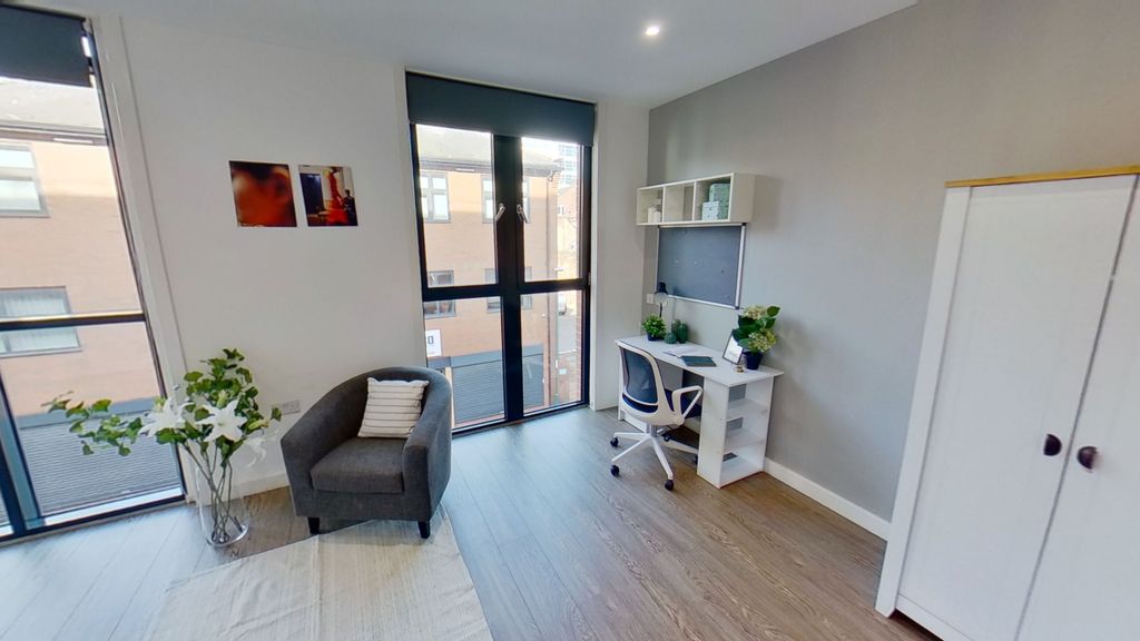Property photo 3 of 6 Reading Space