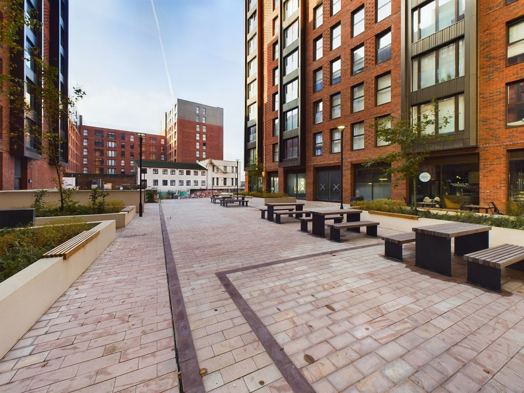 Property photo 2 of 24