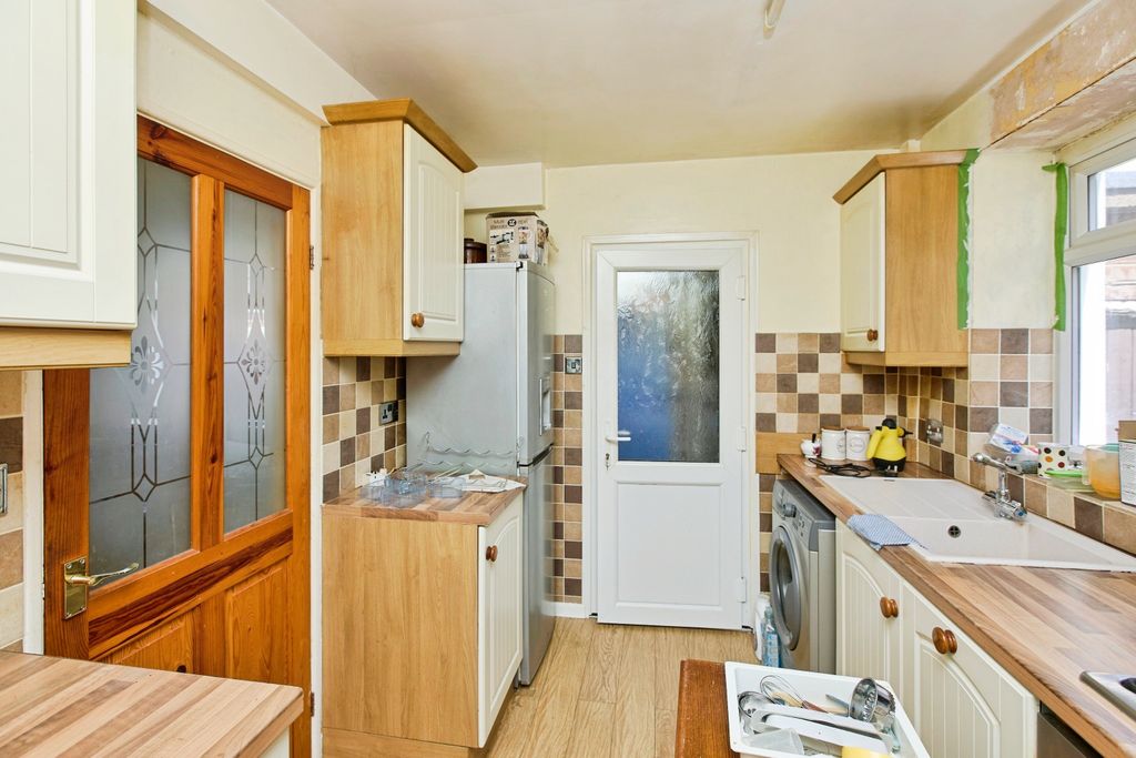 Property photo 3 of 22