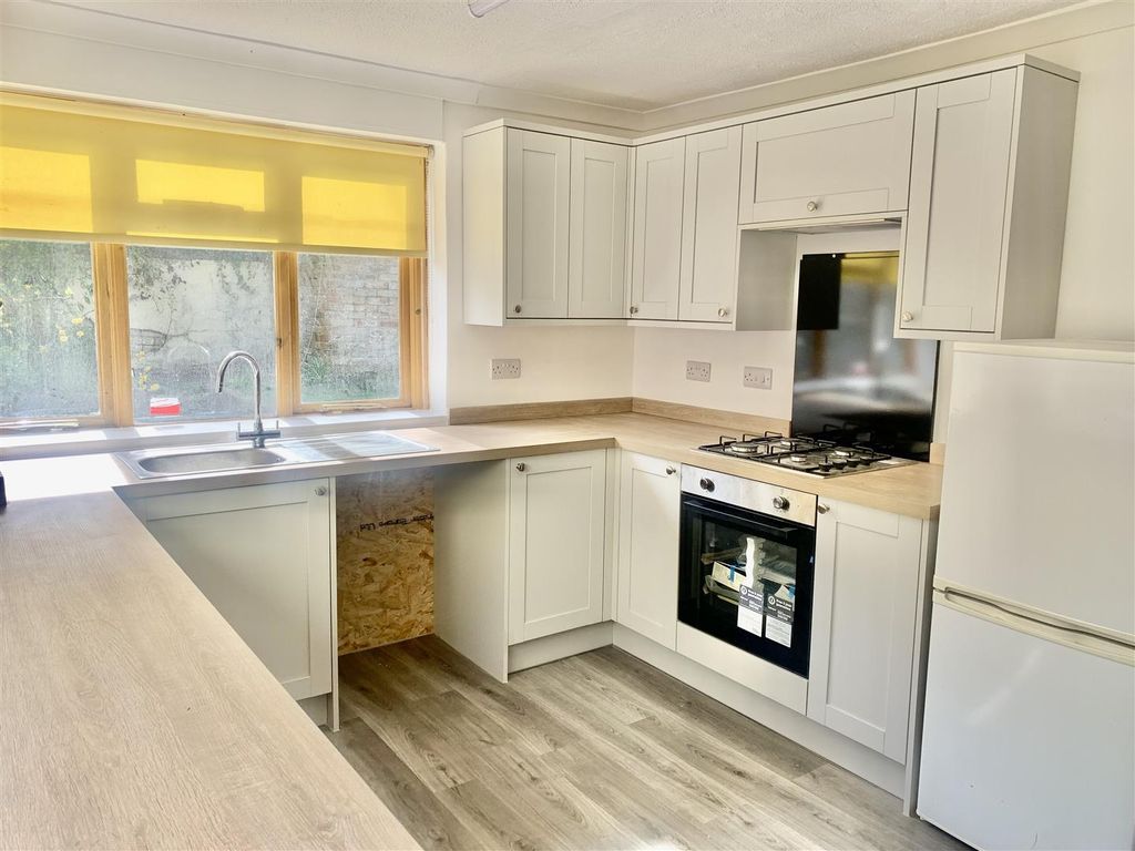 Property photo 3 of 13 6K9.Jpeg