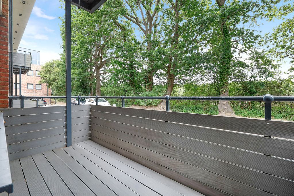 Property photo 3 of 11 Balcony