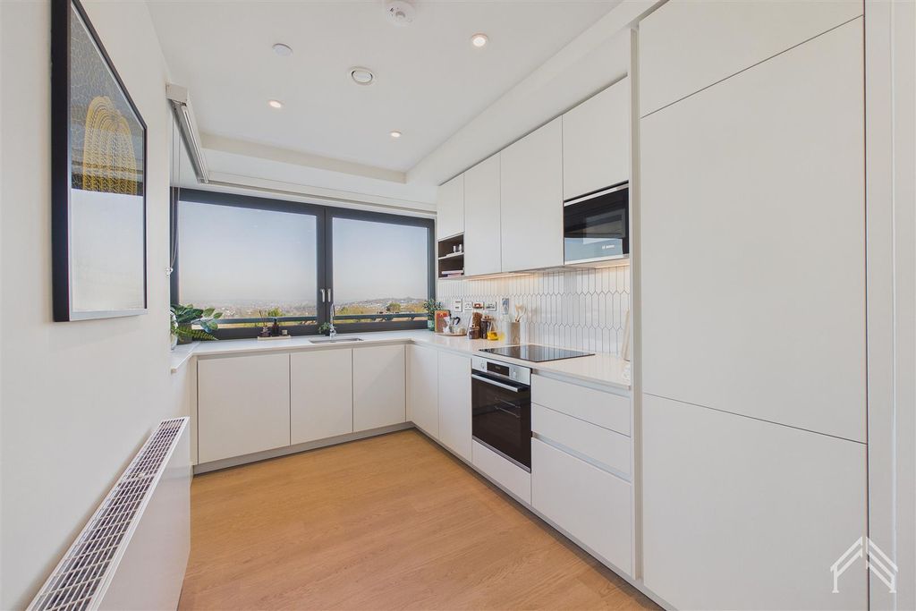 Property photo 3 of 18 3.Jpg