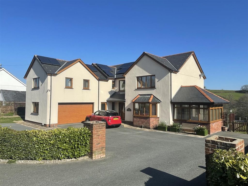 Property photo 1 of 34