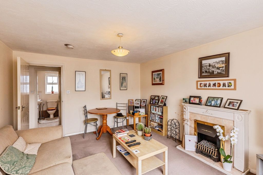 Property photo 3 of 15 Pbox-Img.Jpg