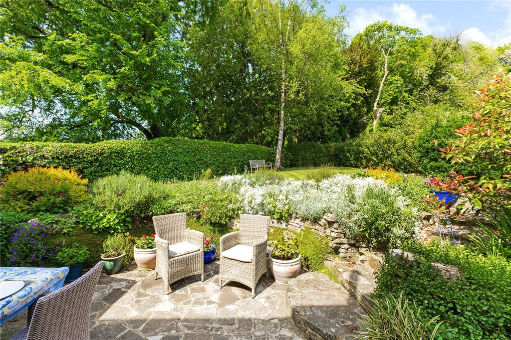 Property photo 2 of 16 Terrace