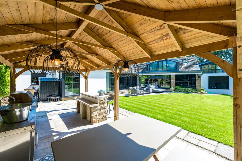 Additional image 37 of 7 bed detached house for saleAlwoodley Lane, Alwoodley, Leeds LS17