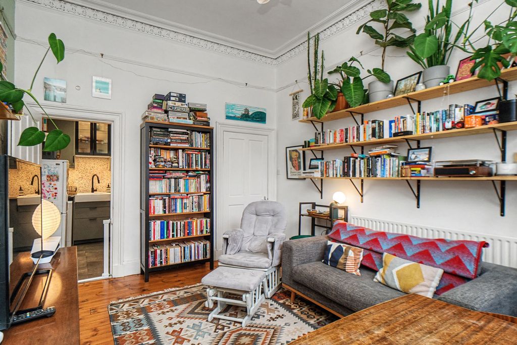 Property photo 3 of 18 4714363