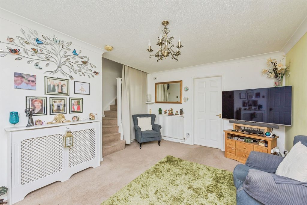 Property photo 2 of 18