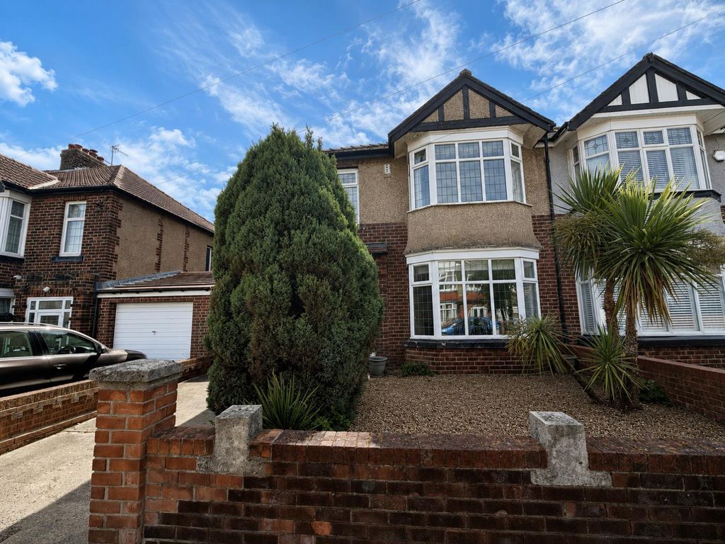 Property photo 1 of 14 Front