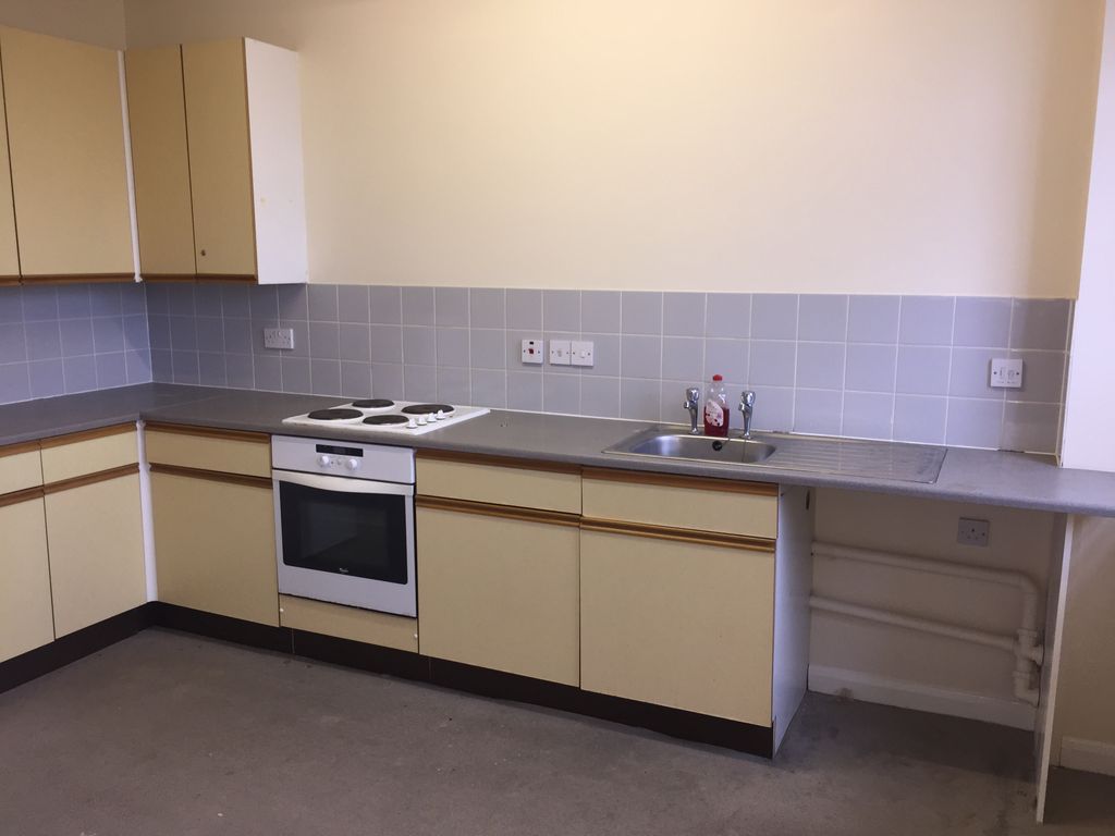 Property photo 2 of 5 Kitchen