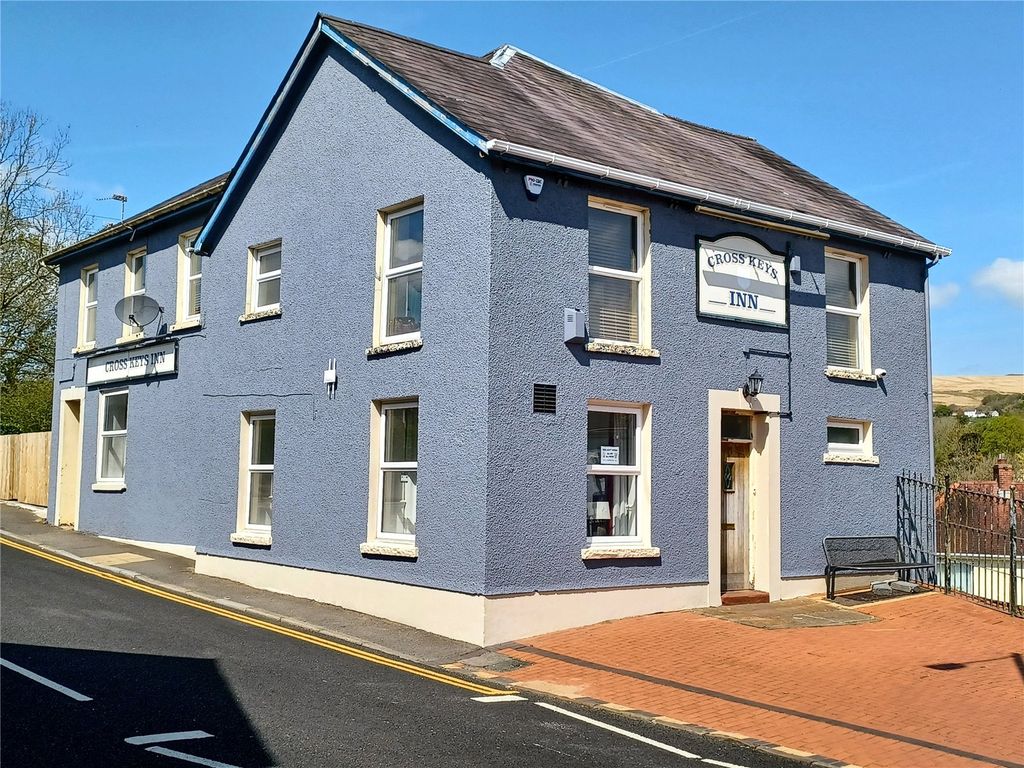 Property photo 2 of 21 Picture No. 01