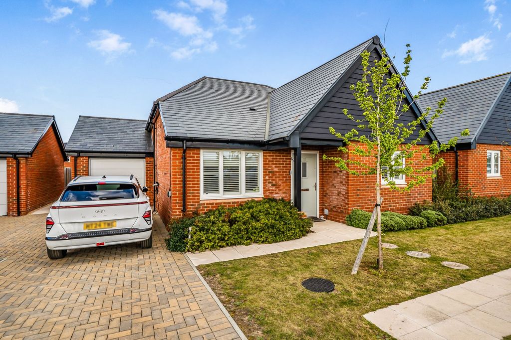 Property photo 1 of 18 Front