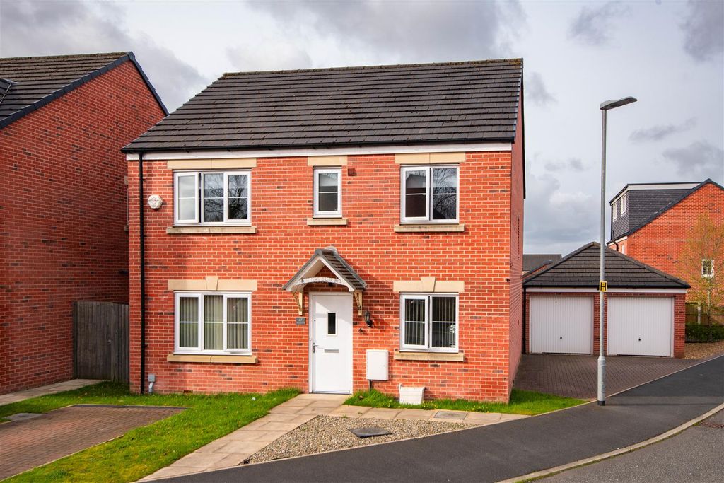 Property photo 1 of 23 Front External