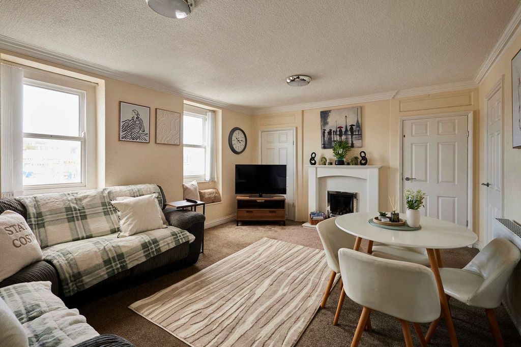 Property photo 1 of 19 Living Room