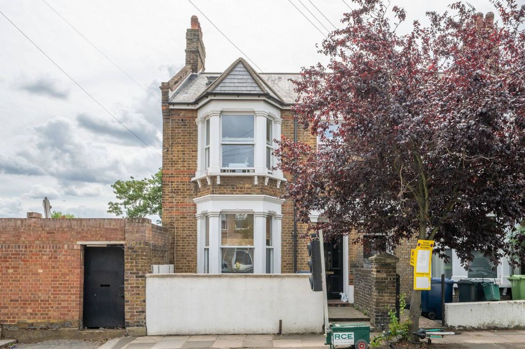 Property photo 1 of 2