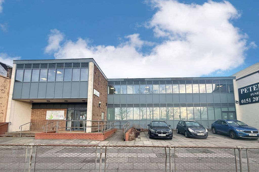 Property photo 1 of 18