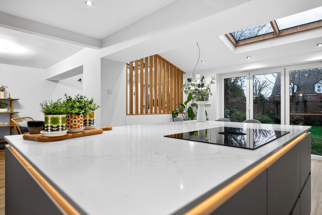 Property photo 3 of 20