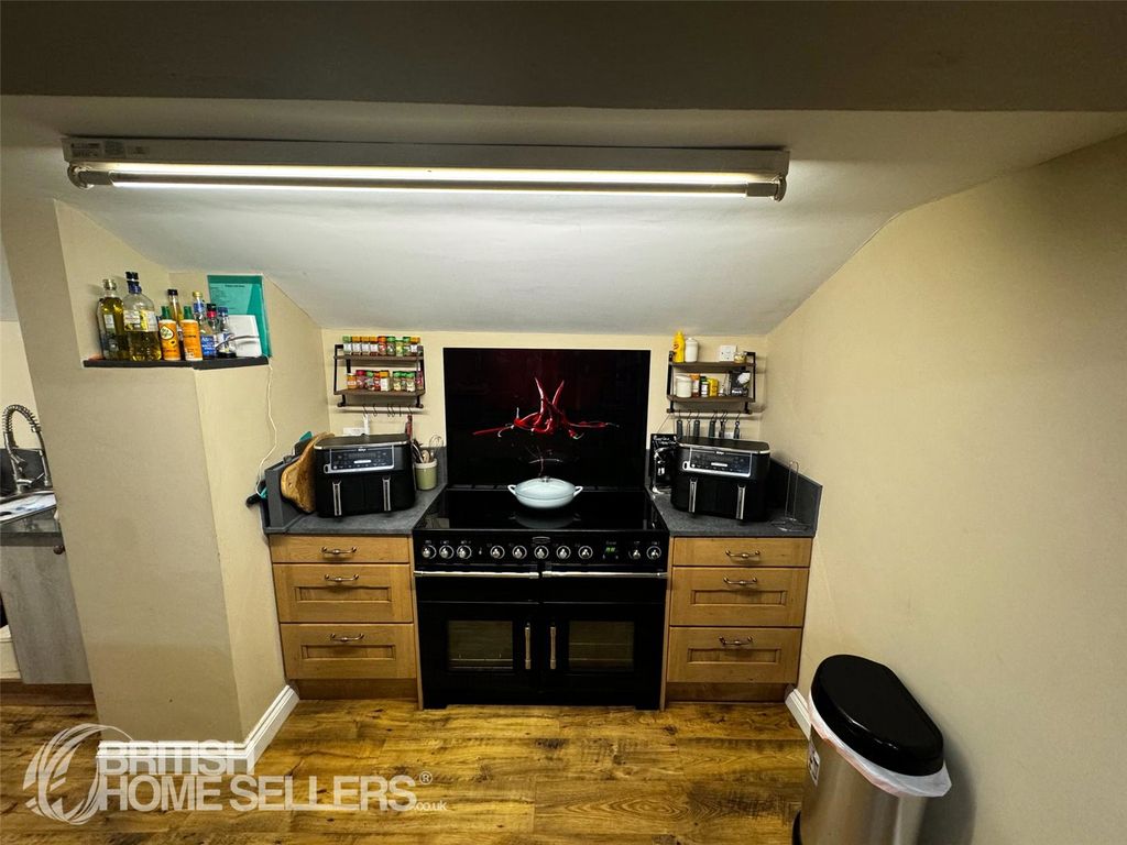 Property photo 3 of 19 Picture No. 40