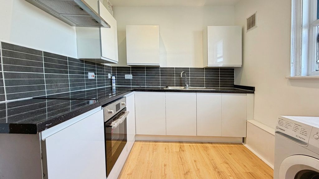 Property photo 3 of 15 Kitchen