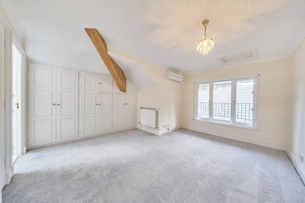 Property photo 3 of 21 1347362-9-68Bf081...